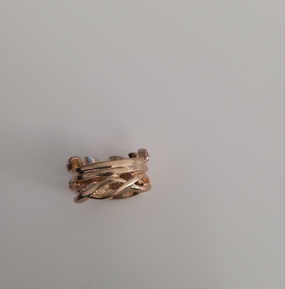 Ring - Picture 4 of 6